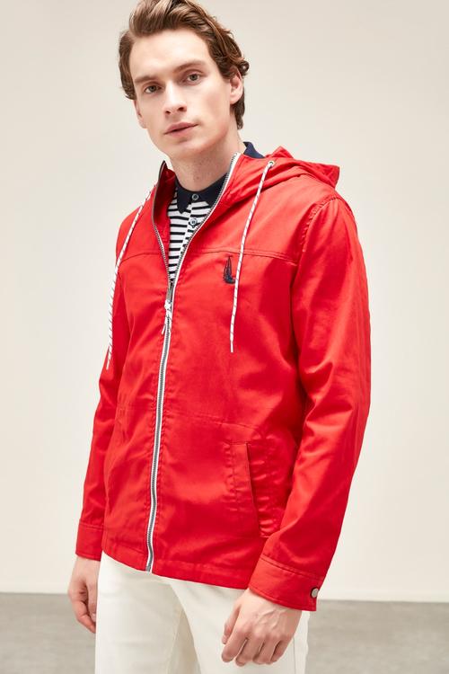  İP DETAYLI KAPÜŞONLU İNCE PAMUKLU YAĞMURLUK