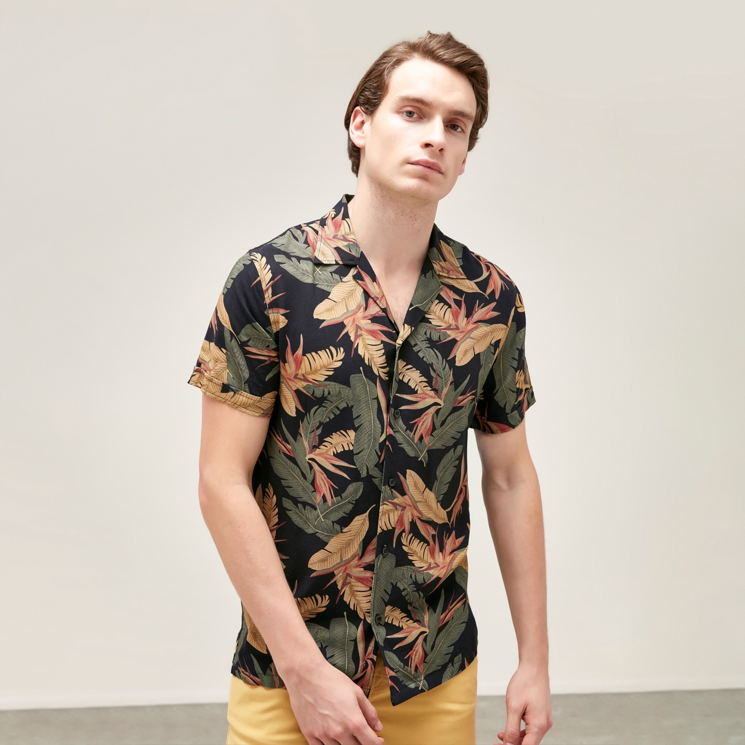 YAPRAK DESENLİ VİSKOZ REGULAR GÖMLEK