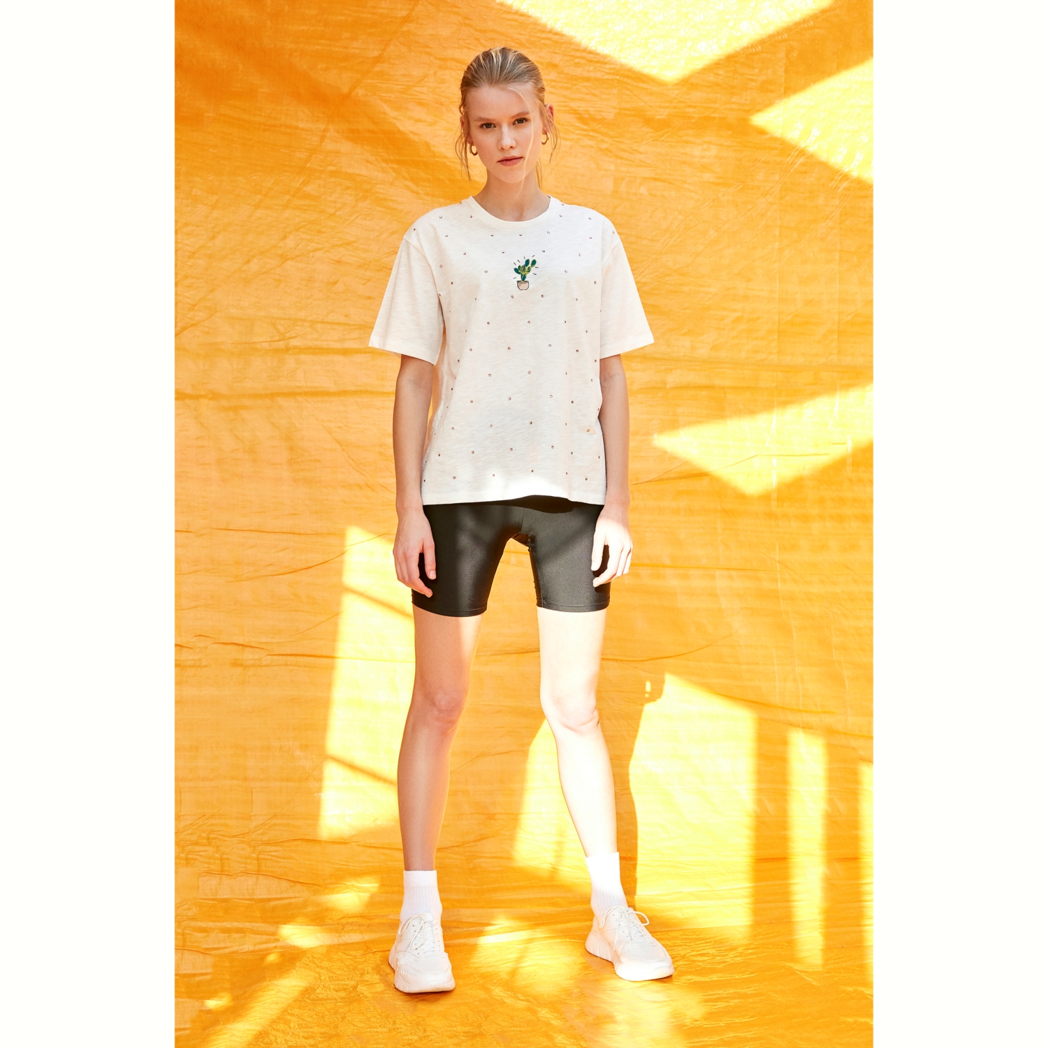 BİSİKLETÇİ TARZ BERMUDA TAYT