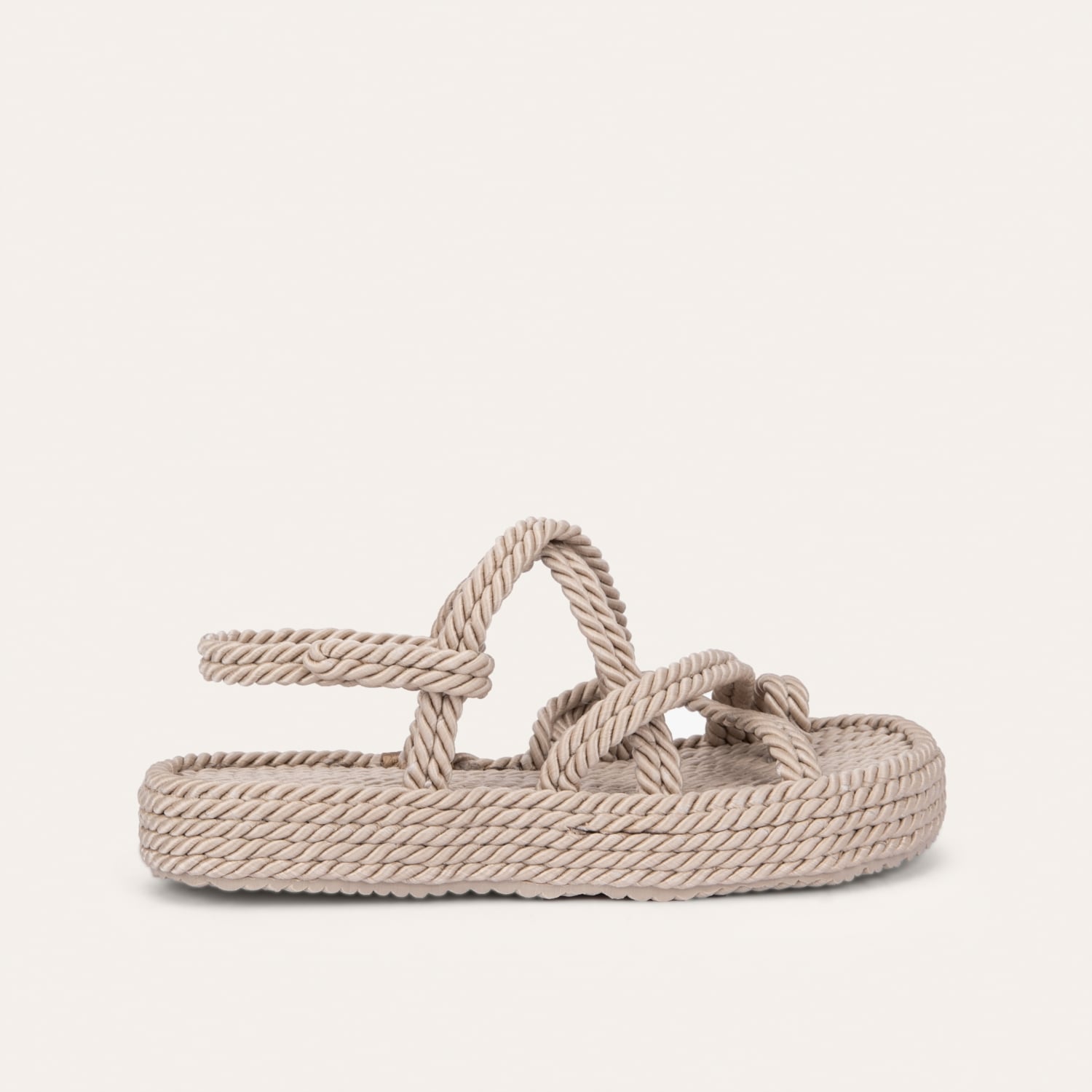 KALIN TABANLI HASIR GÖRÜNÜMLÜ SANDALET