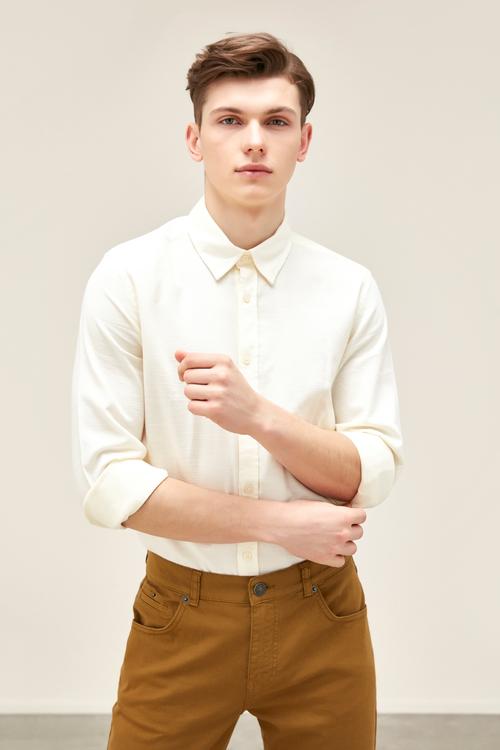  SLIM PAMUKLU DOKUMA GÖMLEK