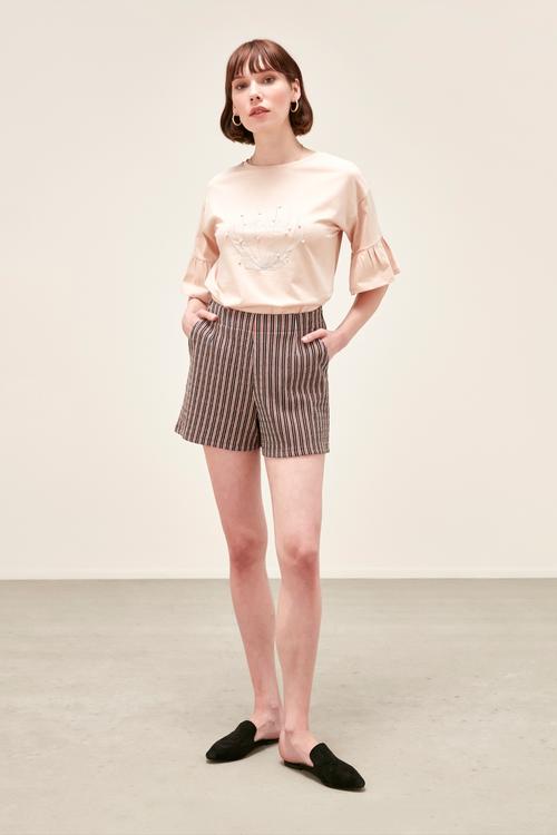  İNCİ DETAYLI PAMUKLU KISA KOL T-SHIRT