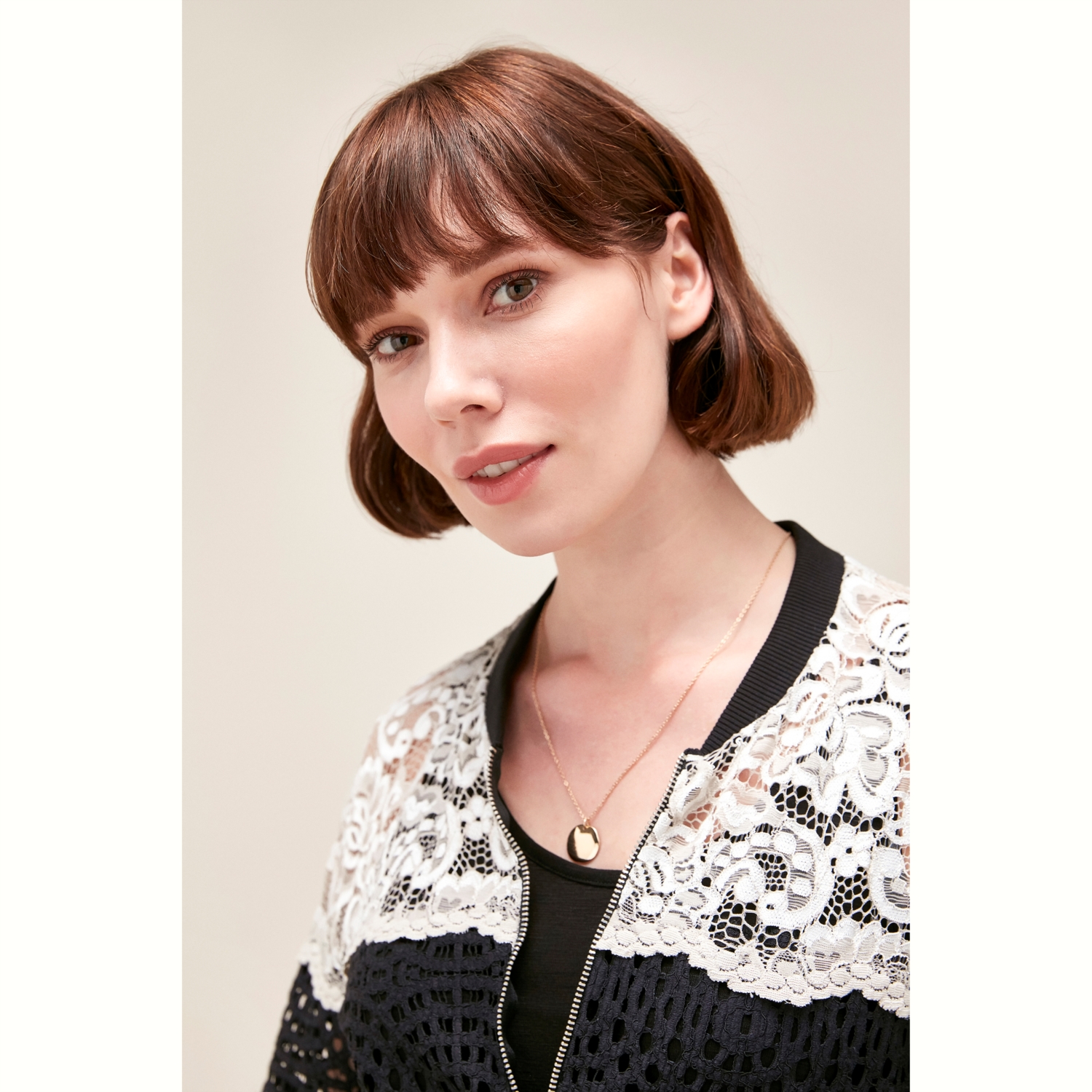 DANTEL DETAYLI BOMBER CEKET