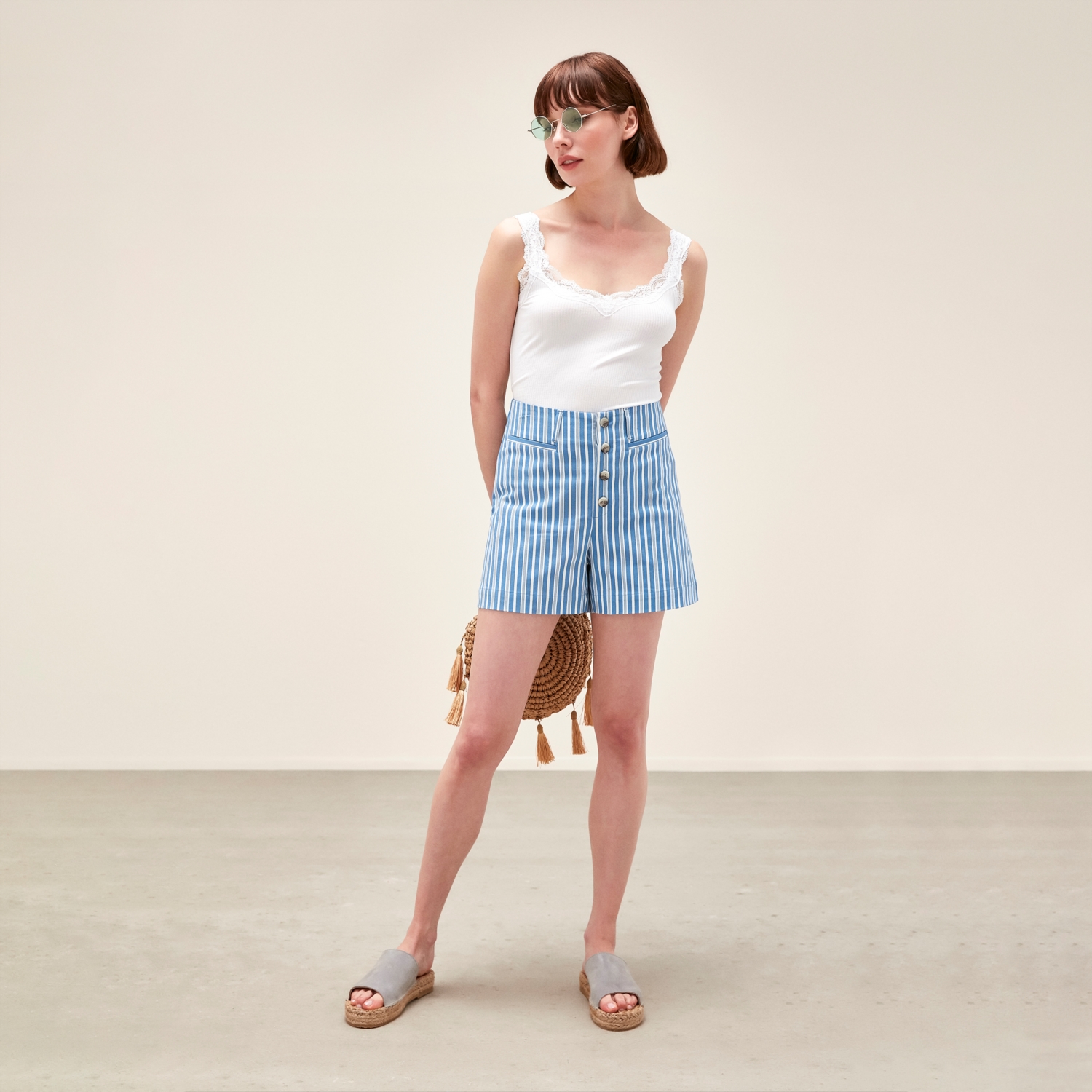 ÇİZGİ DETAYLI MARİN TEMALI ŞORT