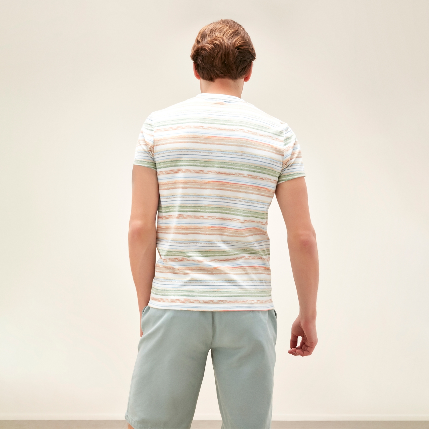 RENKLİ ÇİZGİLİ BİSİKLET YAKA KISA KOL T-SHIRT