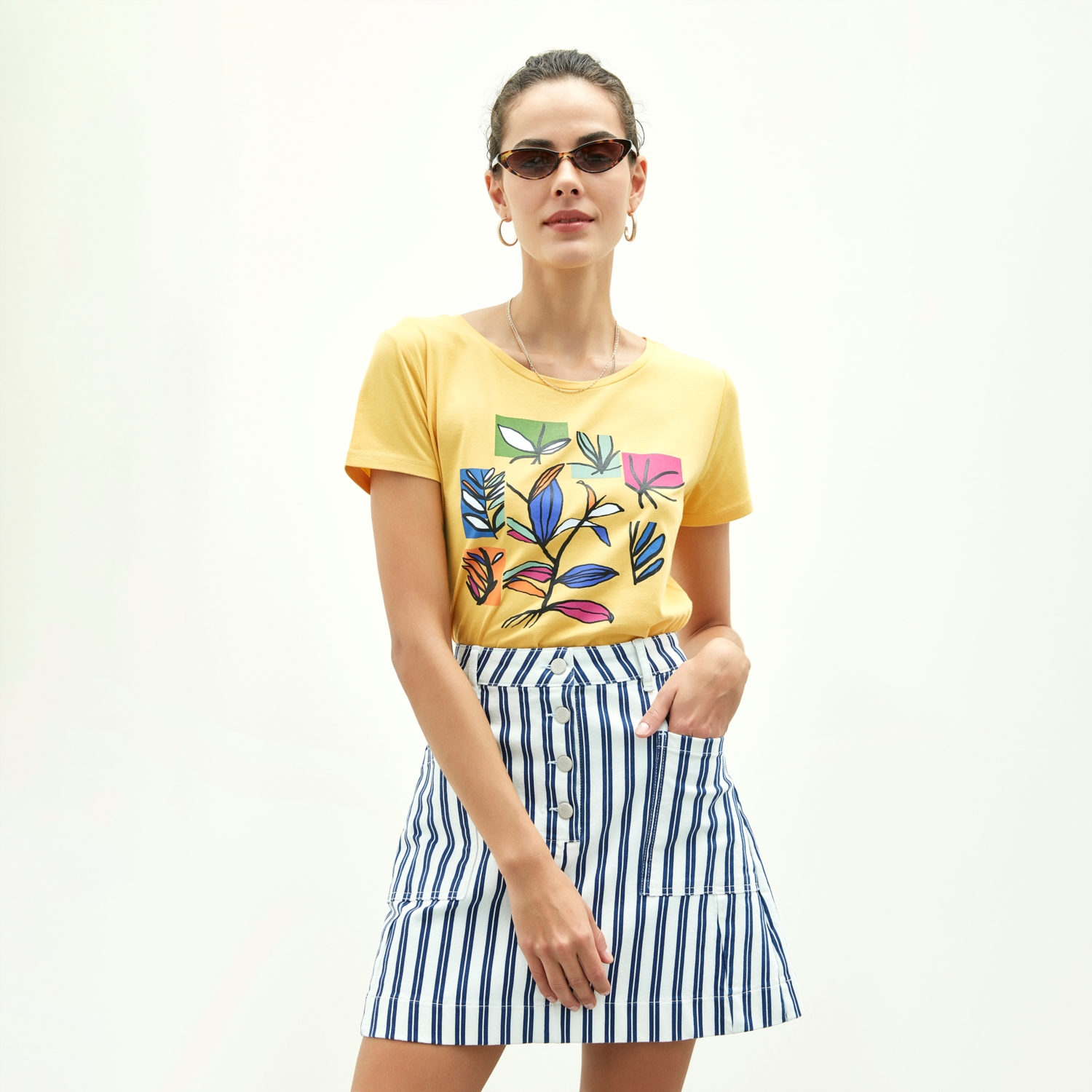 BASKILI PAMUKLU BİSİKLET YAKA T-SHIRT