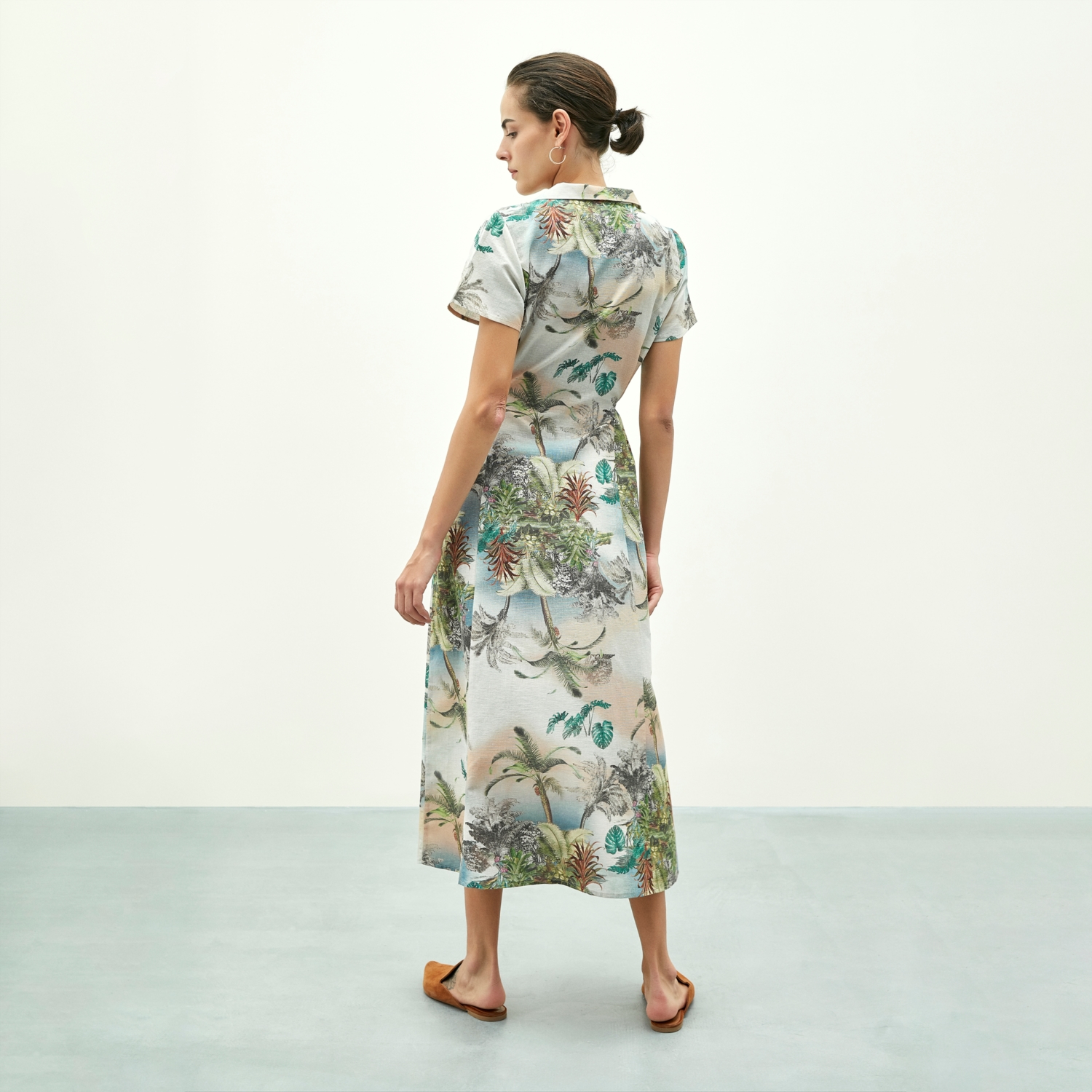 BASKILI KLOŞ MİDİ BOY ELBİSE