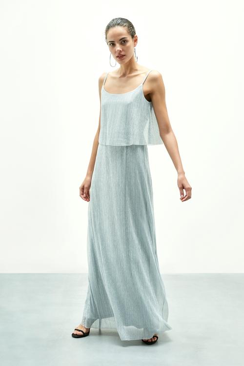  ASKILI PARLAK GÖRÜNÜMLÜ MAXİ BOY GECE ELBİSESİ