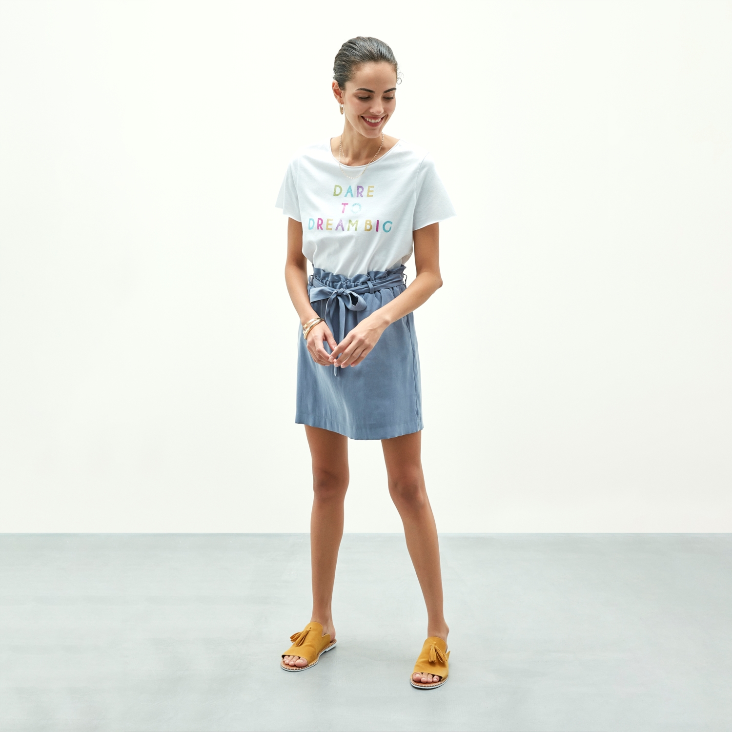 BELİ KUŞAKLI LASTİKLİ MİNİ ETEK