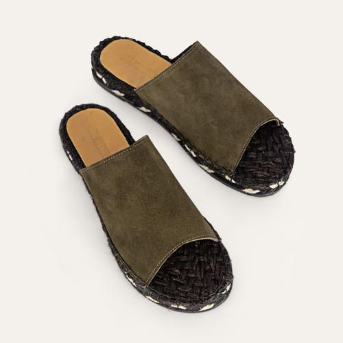  HASIR TABANLI SÜET TERLİK