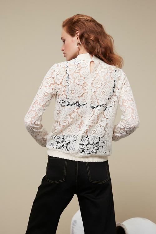  DANTELLİ UZUN KOL BLUZ