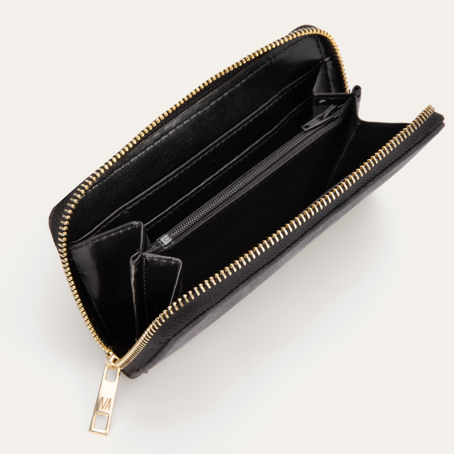 DERİ GÖRÜNÜMLÜ BÖLMELİ CÜZDAN