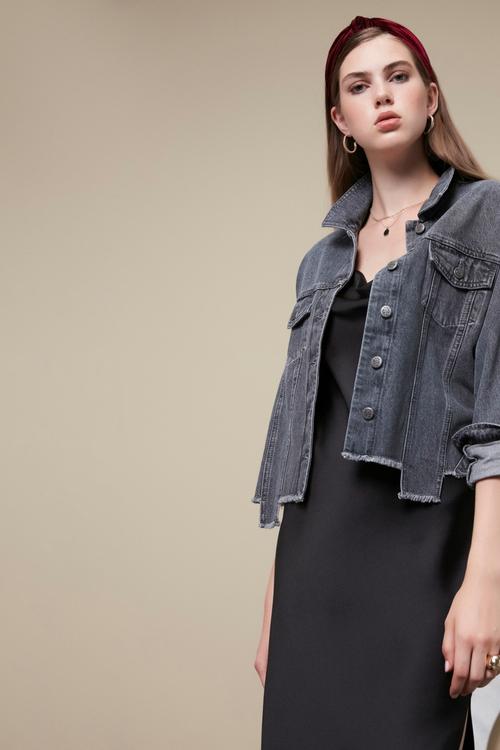  PÜSKÜL DETAYLI JEAN CEKET