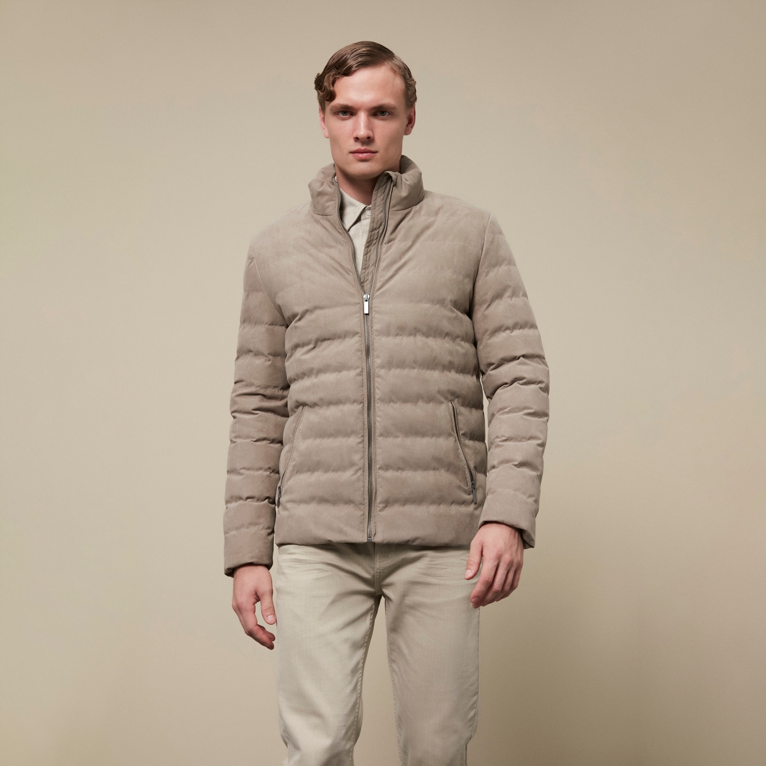 DİK YAKA KAPİTONELİ MONT