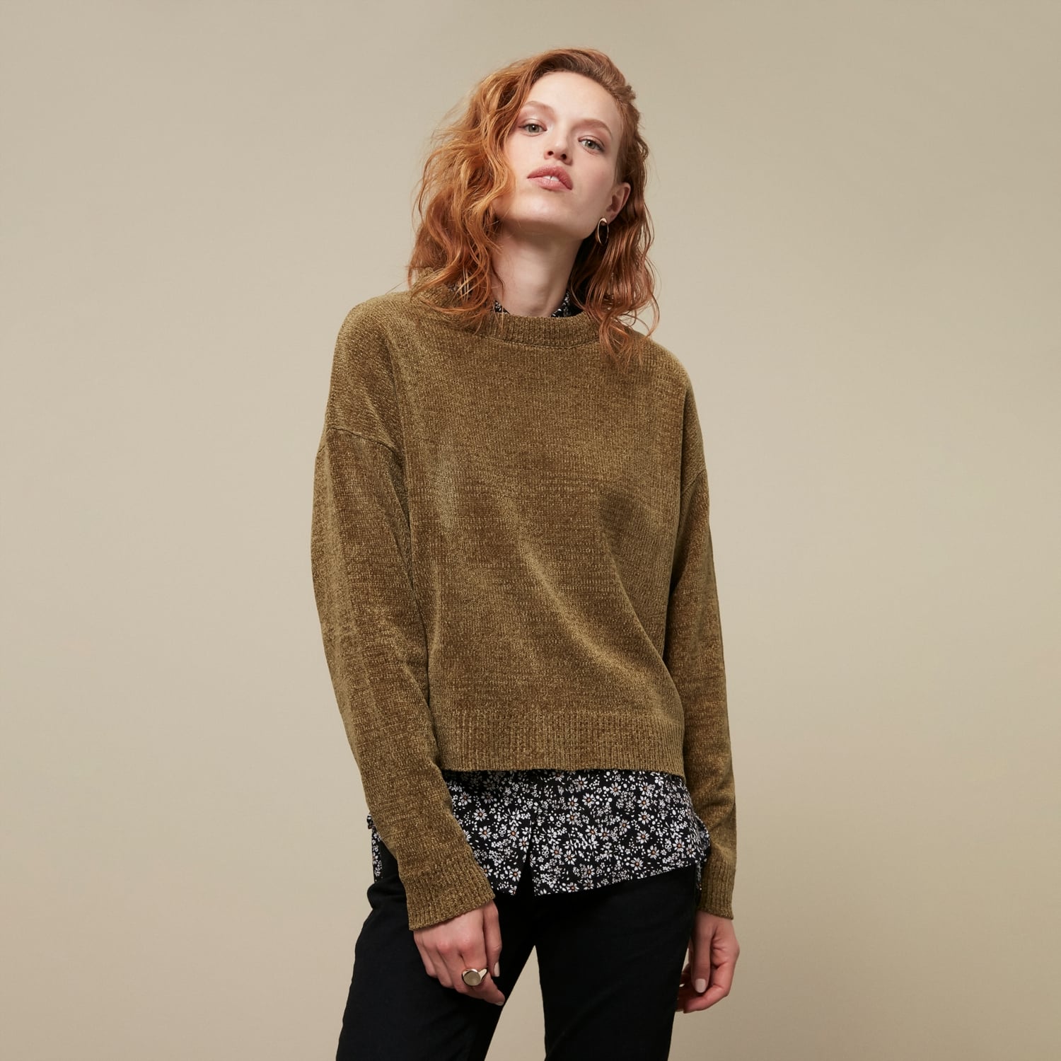 BİSİKLET YAKA ŞÖNİL DOKULU KAZAK