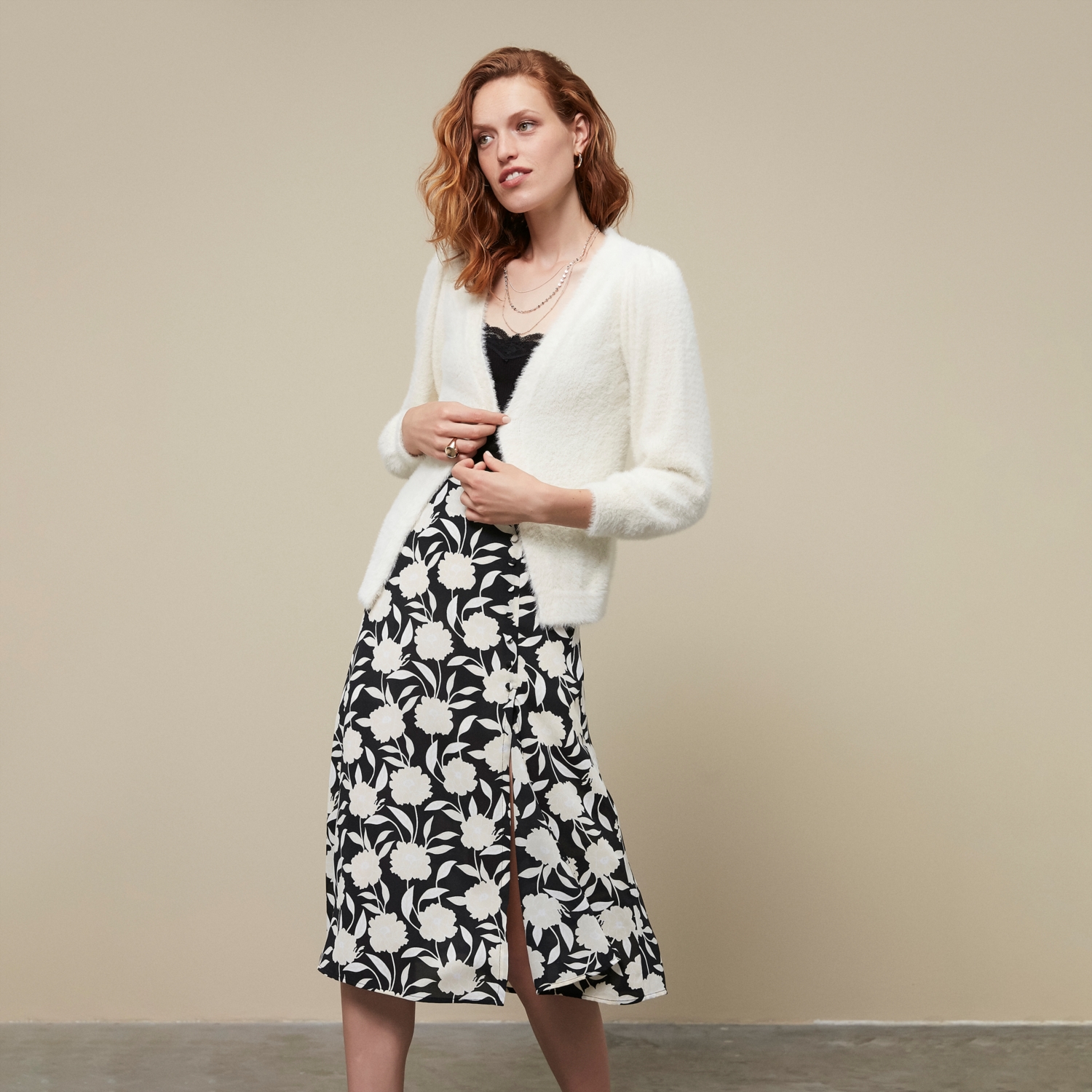 TÜYLÜ TRİKO HIRKA