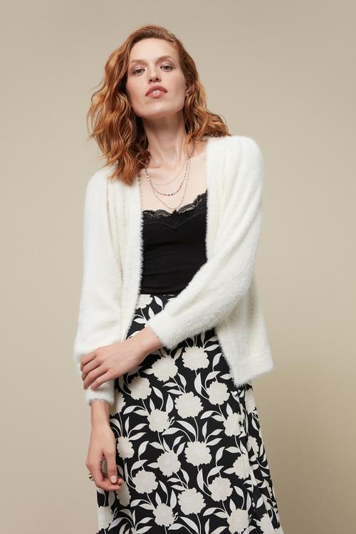  TÜYLÜ TRİKO HIRKA