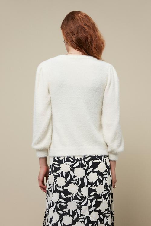  TÜYLÜ TRİKO HIRKA