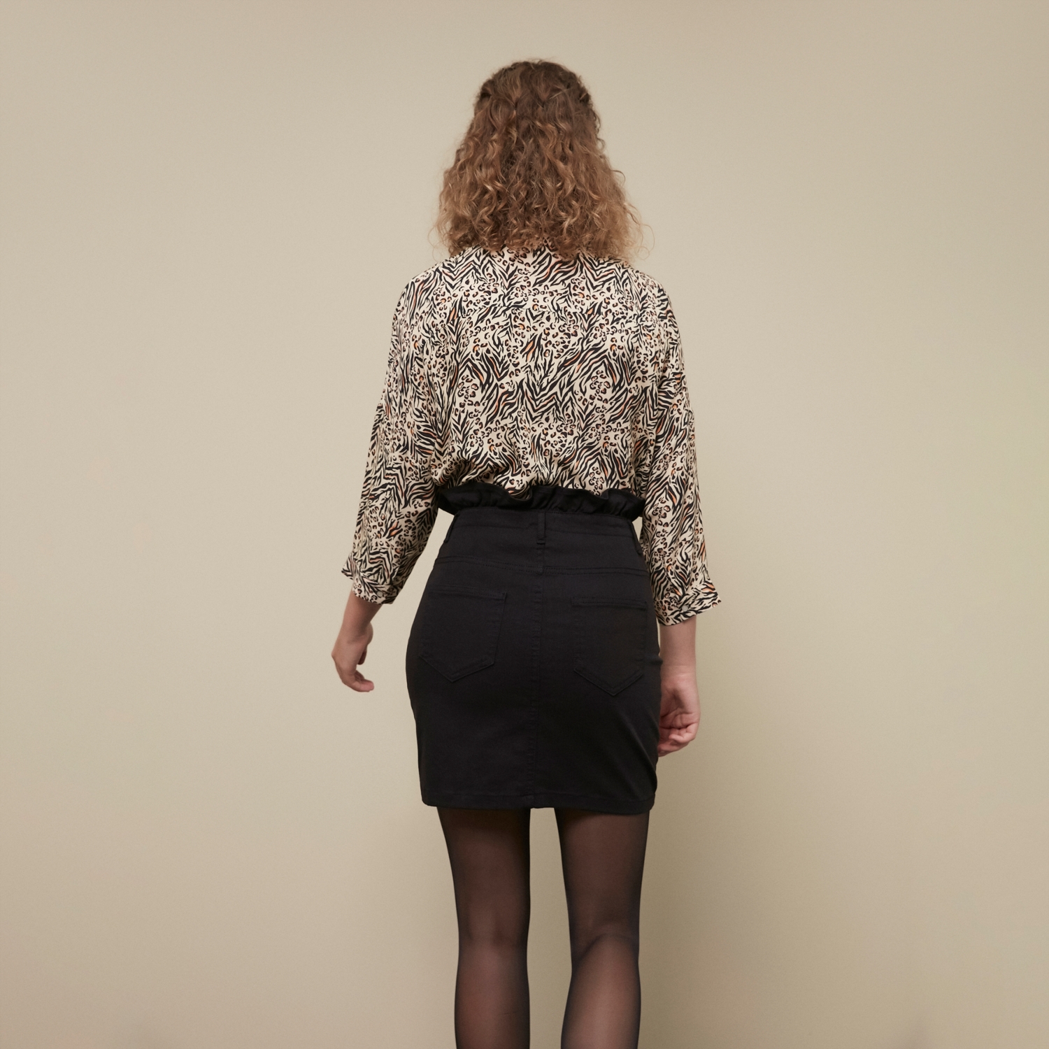 DÜĞME DETAYLI PAMUKLU MİNİ DAR ETEK