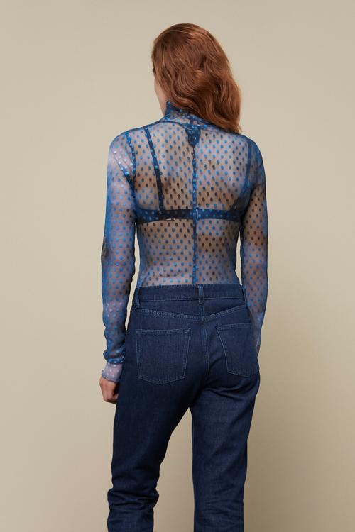  DİK YAKA BASKILI TRANSPARAN BLUZ