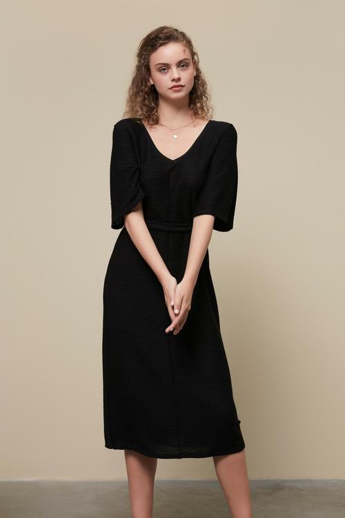  V YAKA MİDİ ELBİSE