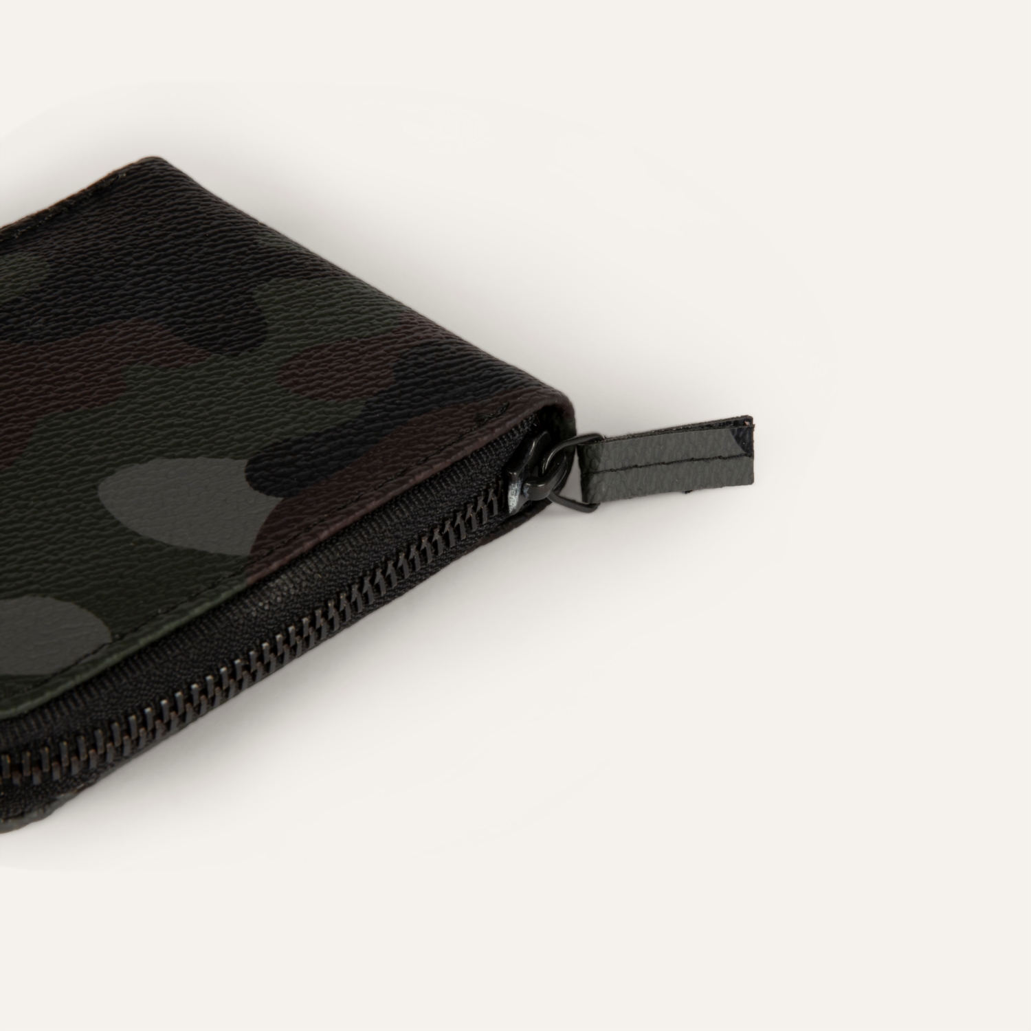 KAMUFLAJ DESENLİ CÜZDAN