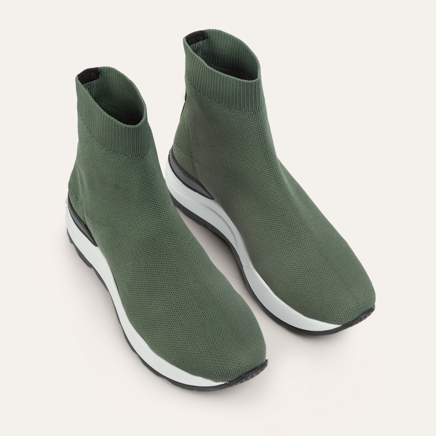 ÇORAP TİPİ YÜKSEK BİLEKLİ SPOR AYAKKABI