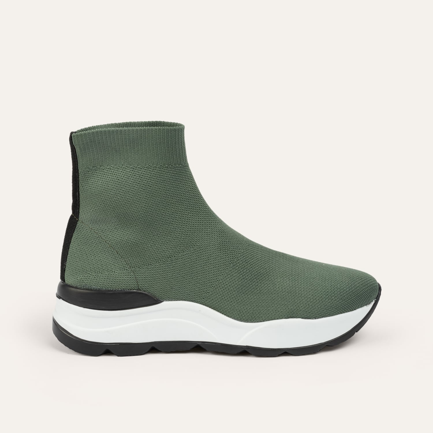 ÇORAP TİPİ YÜKSEK BİLEKLİ SPOR AYAKKABI