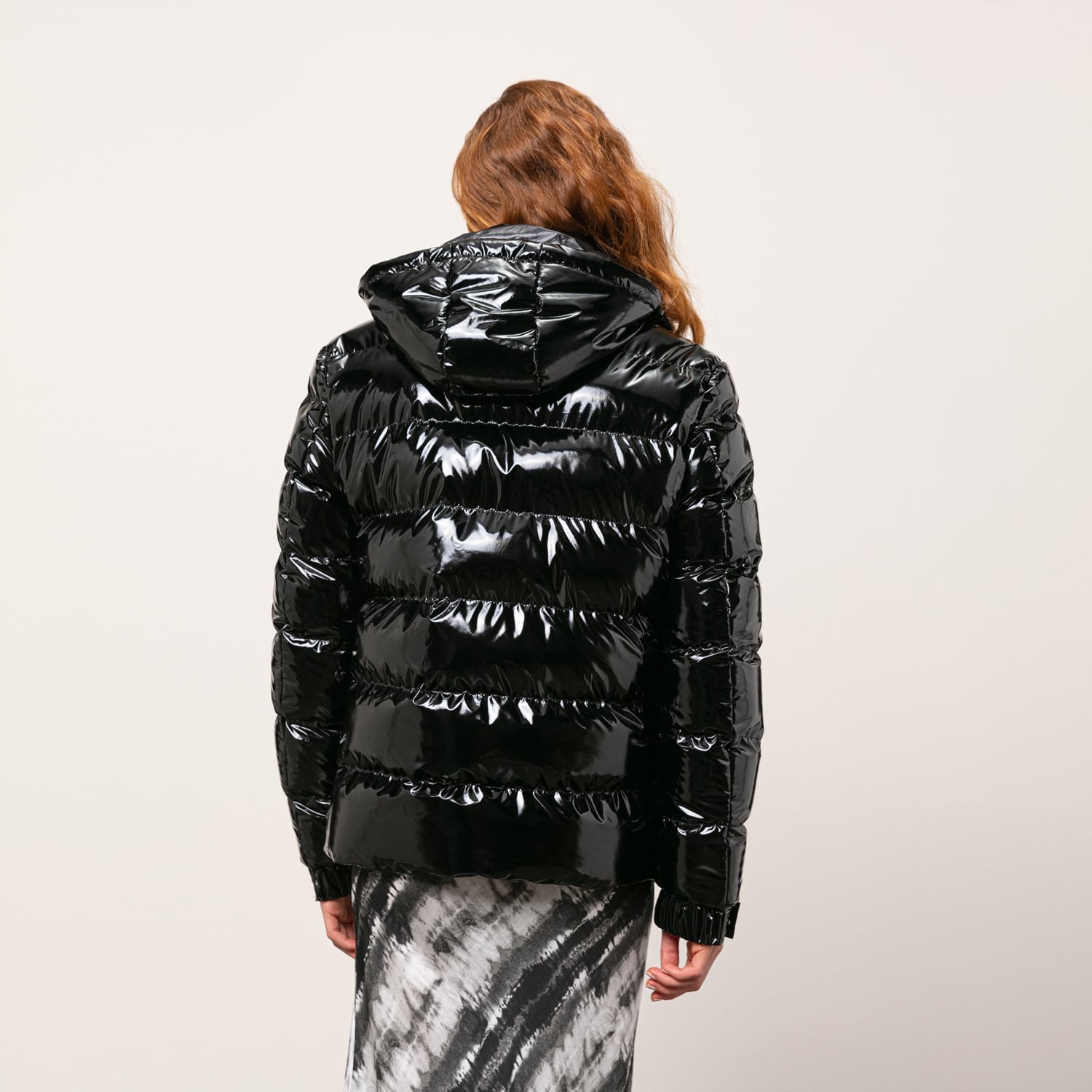 KAPÜŞONLU PARLAK PUFFER ŞİŞME MONT