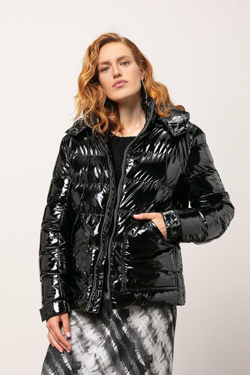  KAPÜŞONLU PARLAK PUFFER ŞİŞME MONT