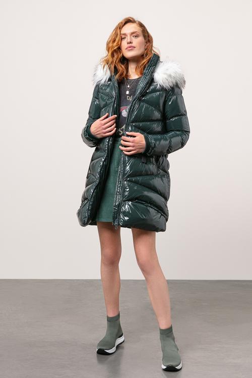  KÜRK KAPÜŞONLU PUFFER ŞİŞME MONT