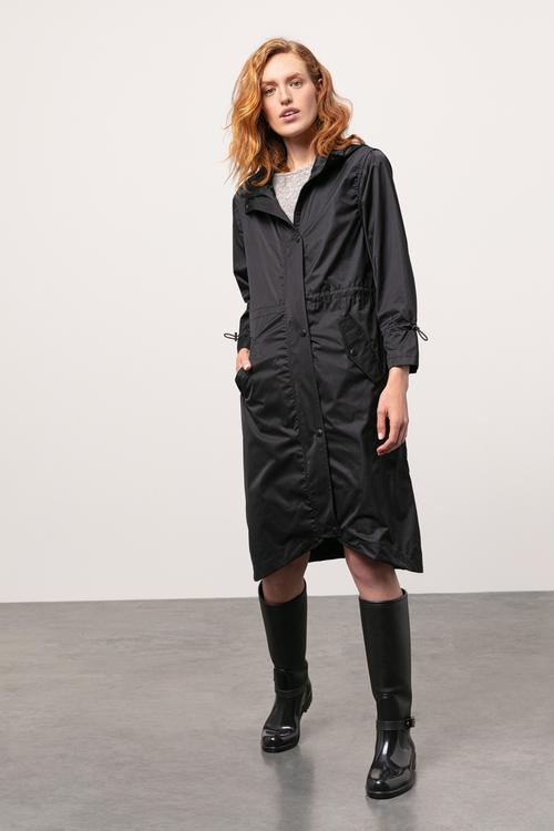  KAPÜŞONLU UZUN YAĞMURLUK