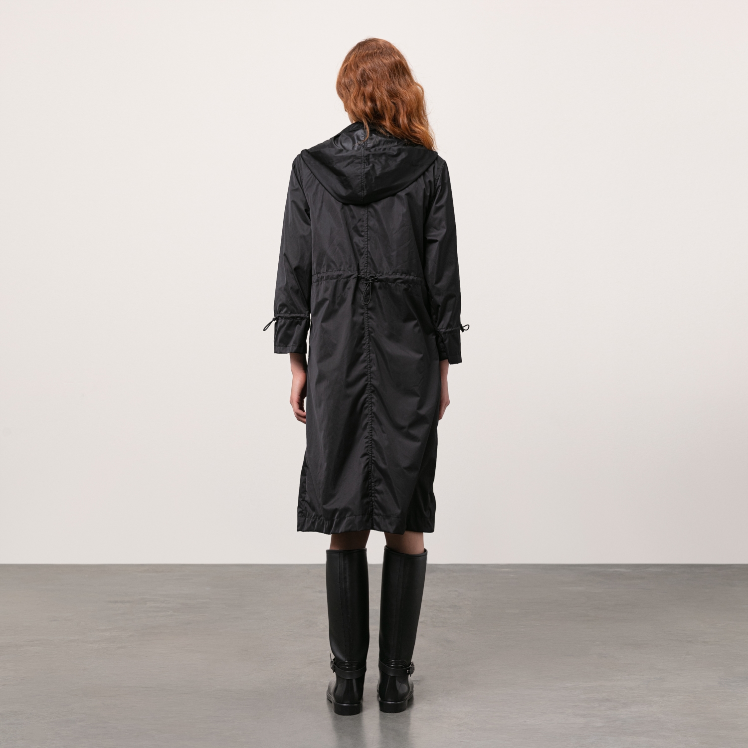 KAPÜŞONLU UZUN YAĞMURLUK