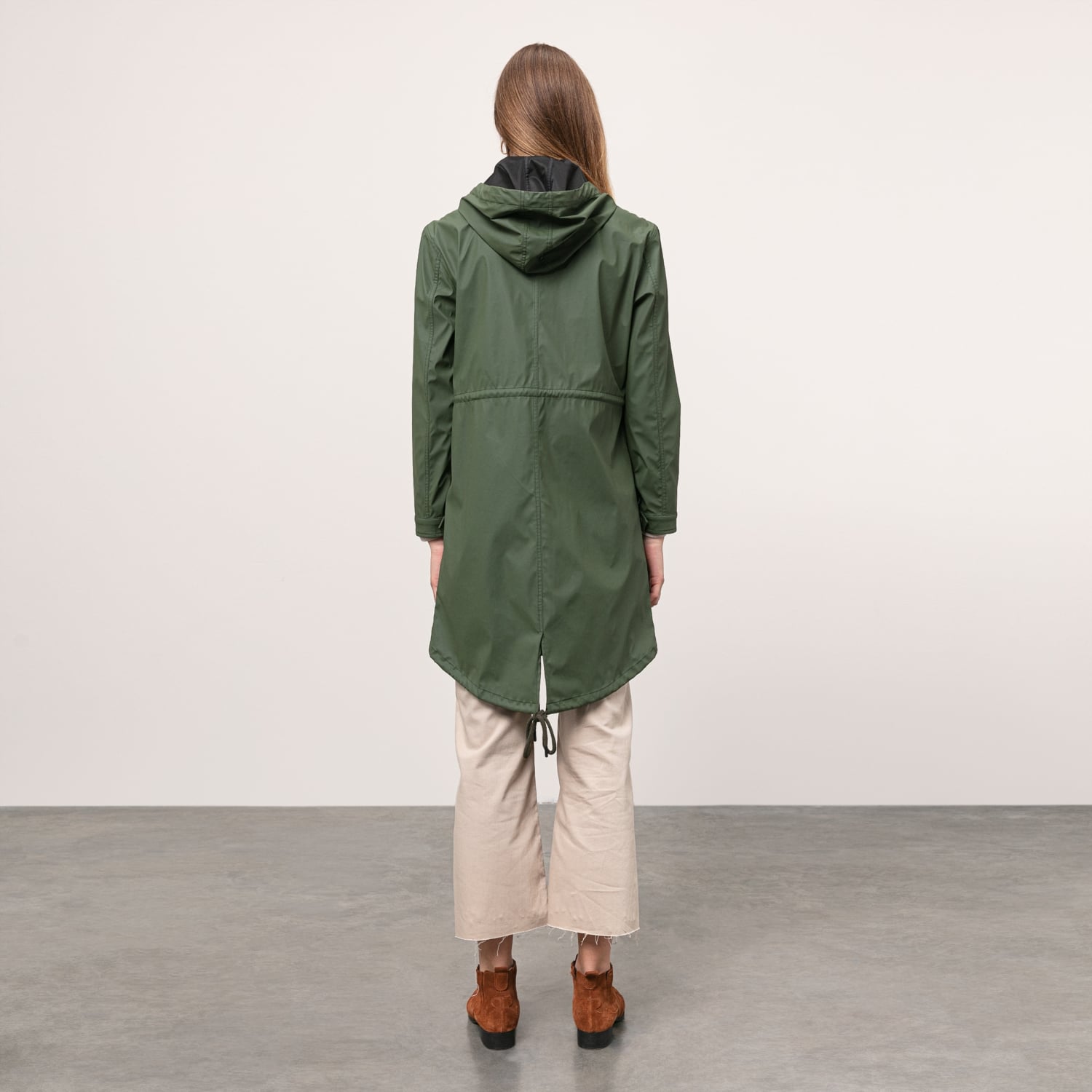 KAPÜŞONLU YAĞMURLUK