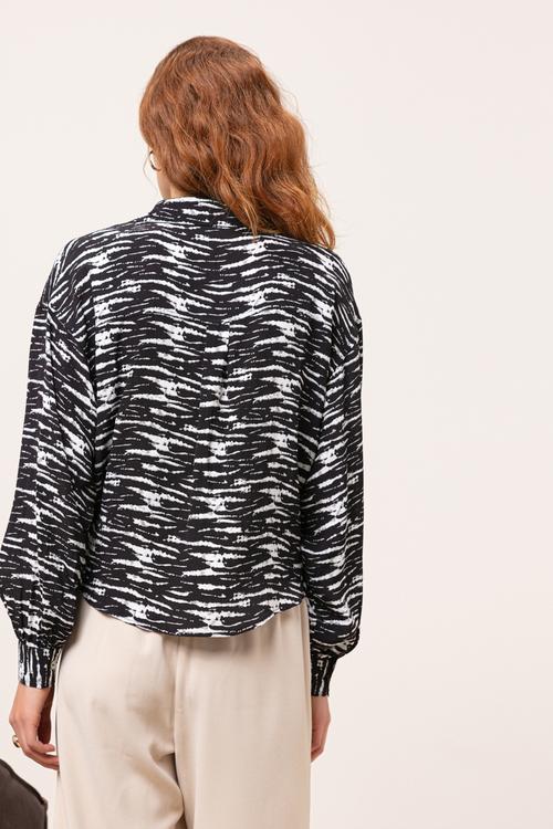  BAĞLAMA DETAYLI DESENLİ GÖMLEK