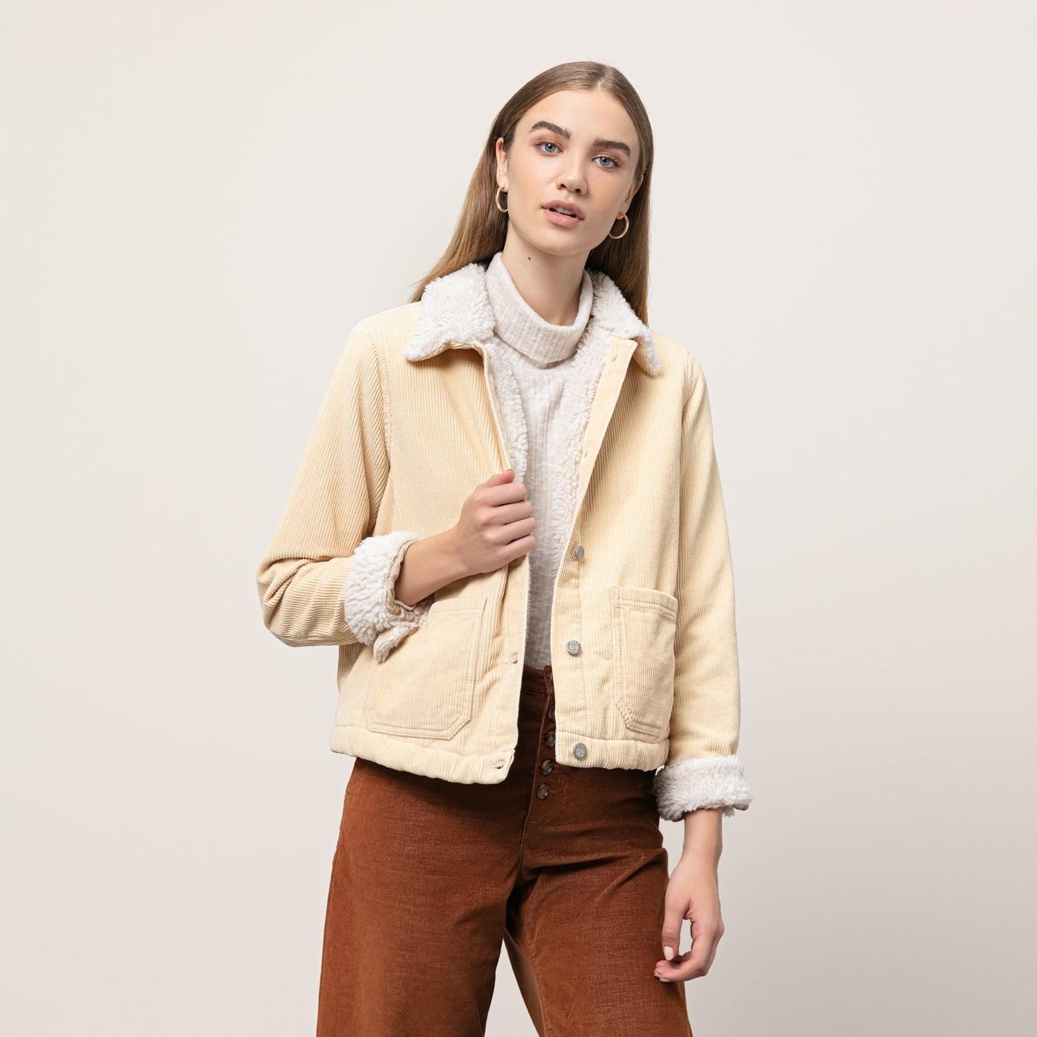 KÜRK YAKALI PAMUK KADİFE CEKET