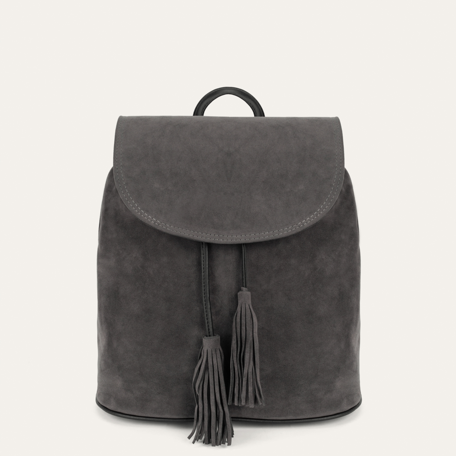 PÜSKÜLLÜ SIRT ÇANTASI