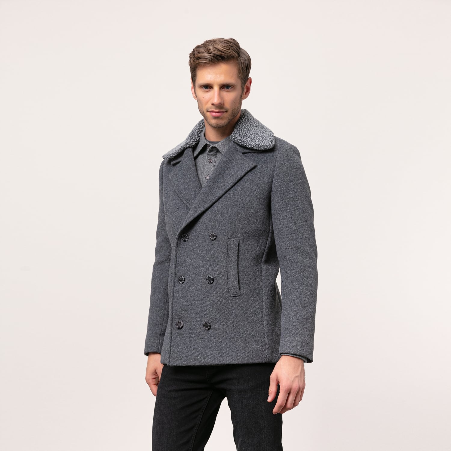 KÜRK YAKA DÜĞMELİ KABAN