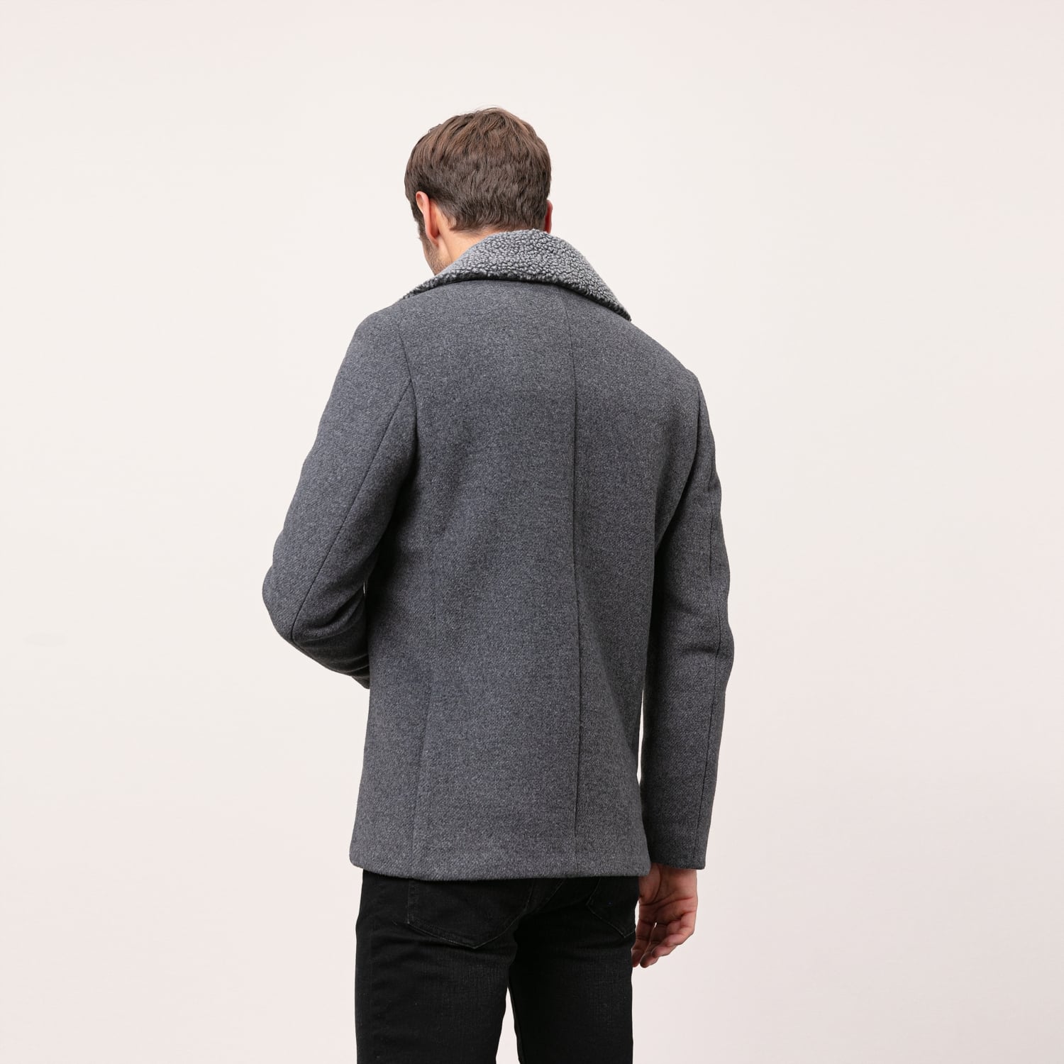 KÜRK YAKA DÜĞMELİ KABAN