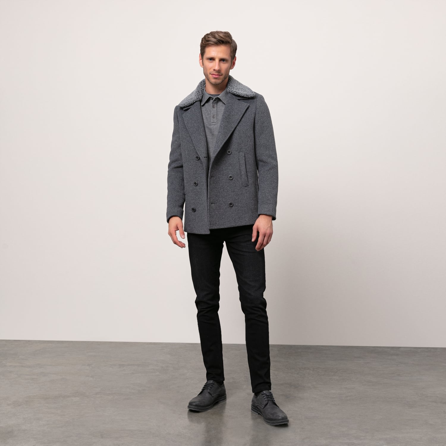 KÜRK YAKA DÜĞMELİ KABAN