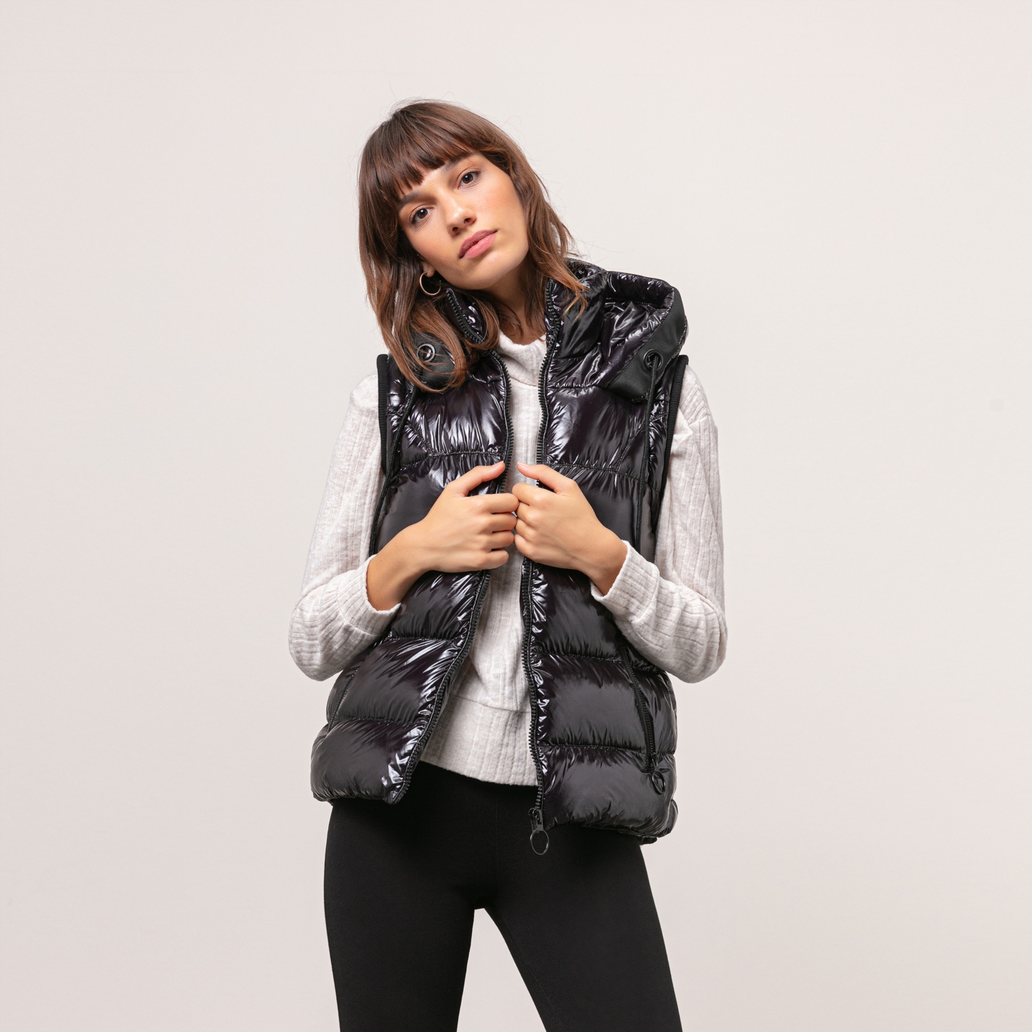 KAPİTONELİ PARLAK YELEK