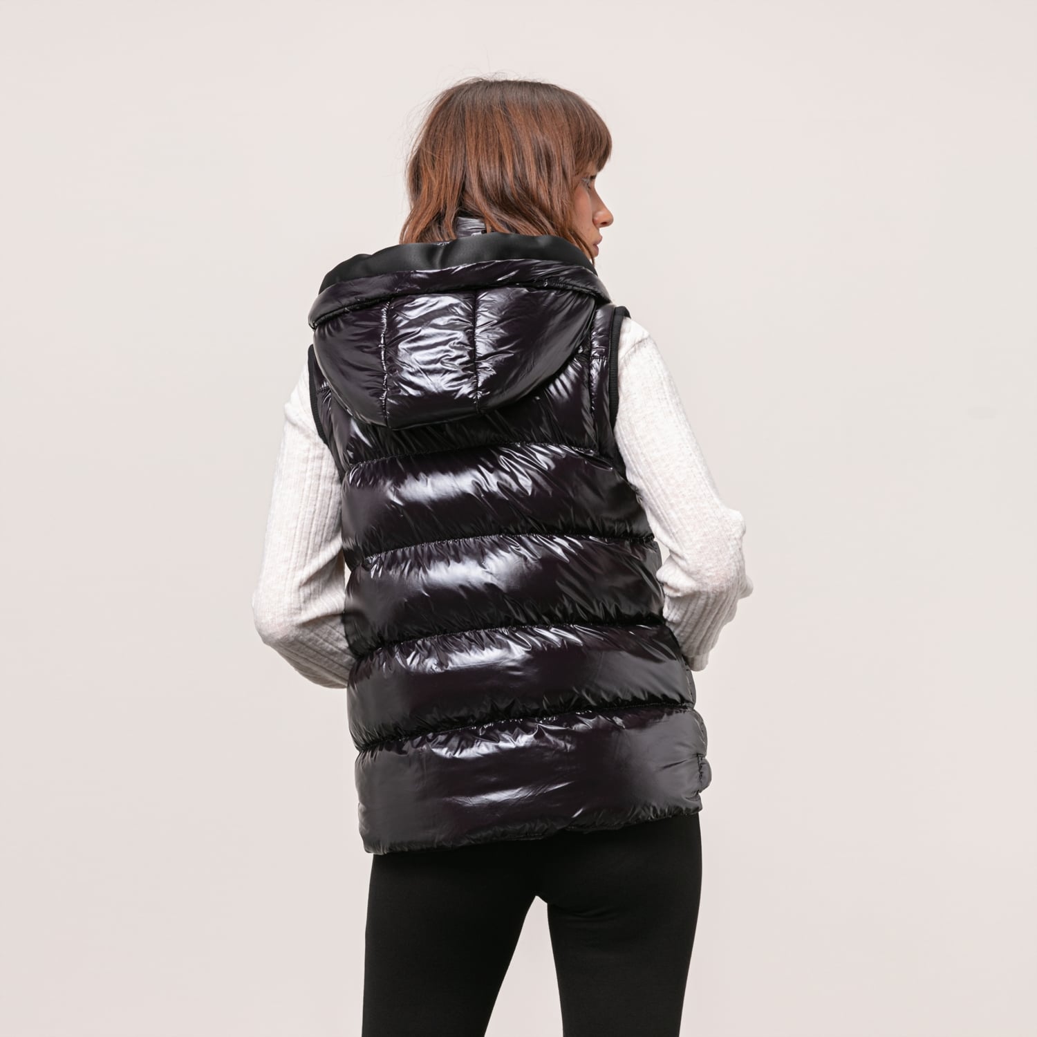 KAPİTONELİ PARLAK YELEK