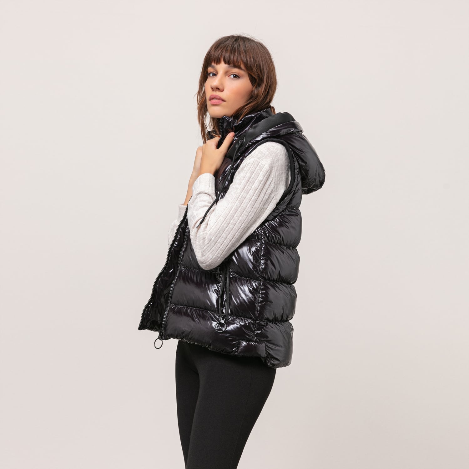 KAPİTONELİ PARLAK YELEK