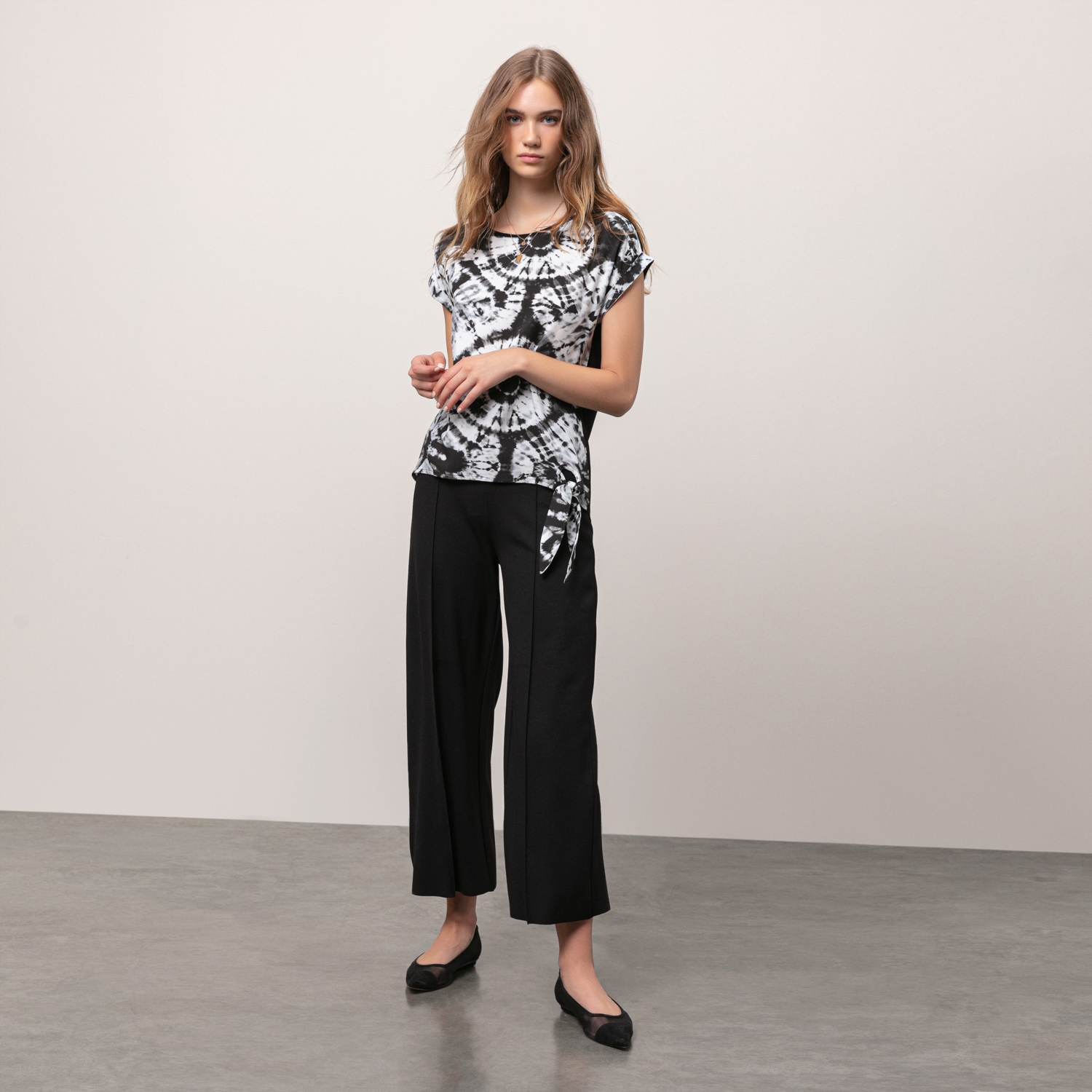 YANDAN BAĞLAMALI VİSKOZ T-SHIRT