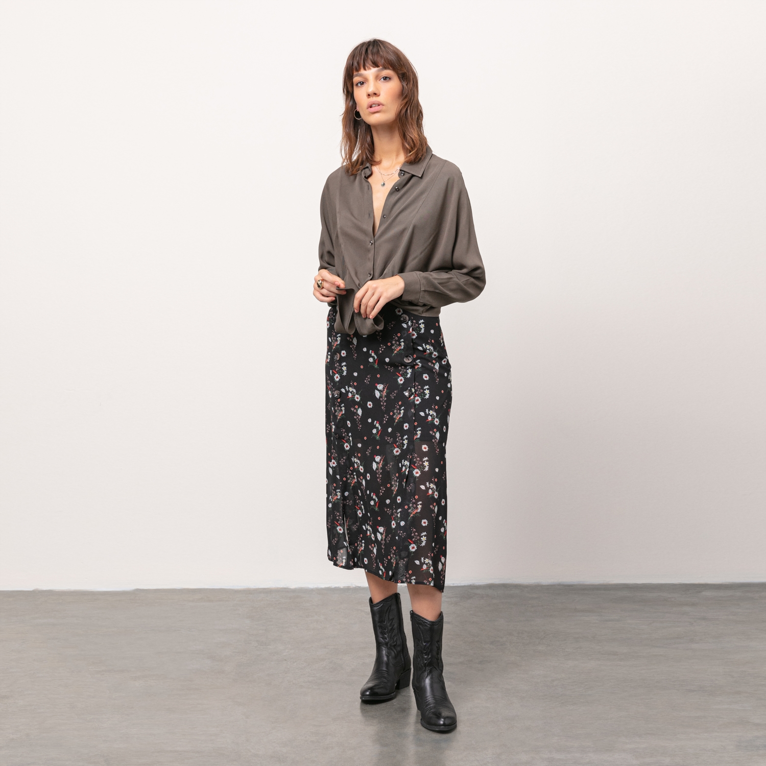 ÖNDEN BAĞLAMALI CASUAL GÖMLEK