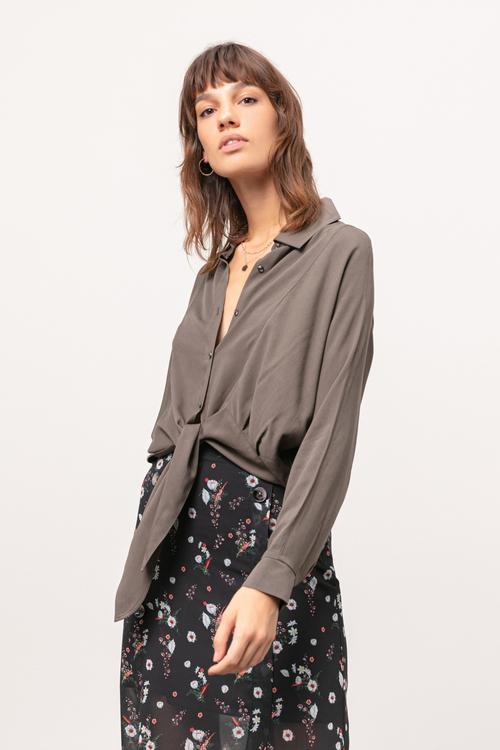  ÖNDEN BAĞLAMALI CASUAL GÖMLEK