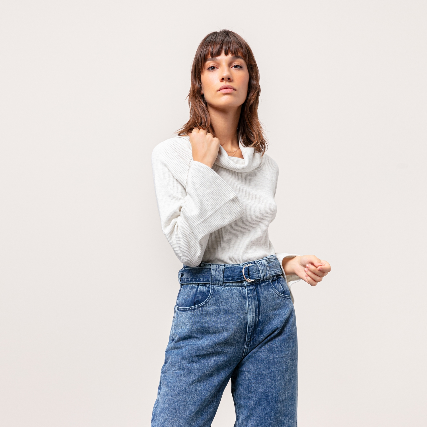 DEGAJE YAKA SWEATSHİRT