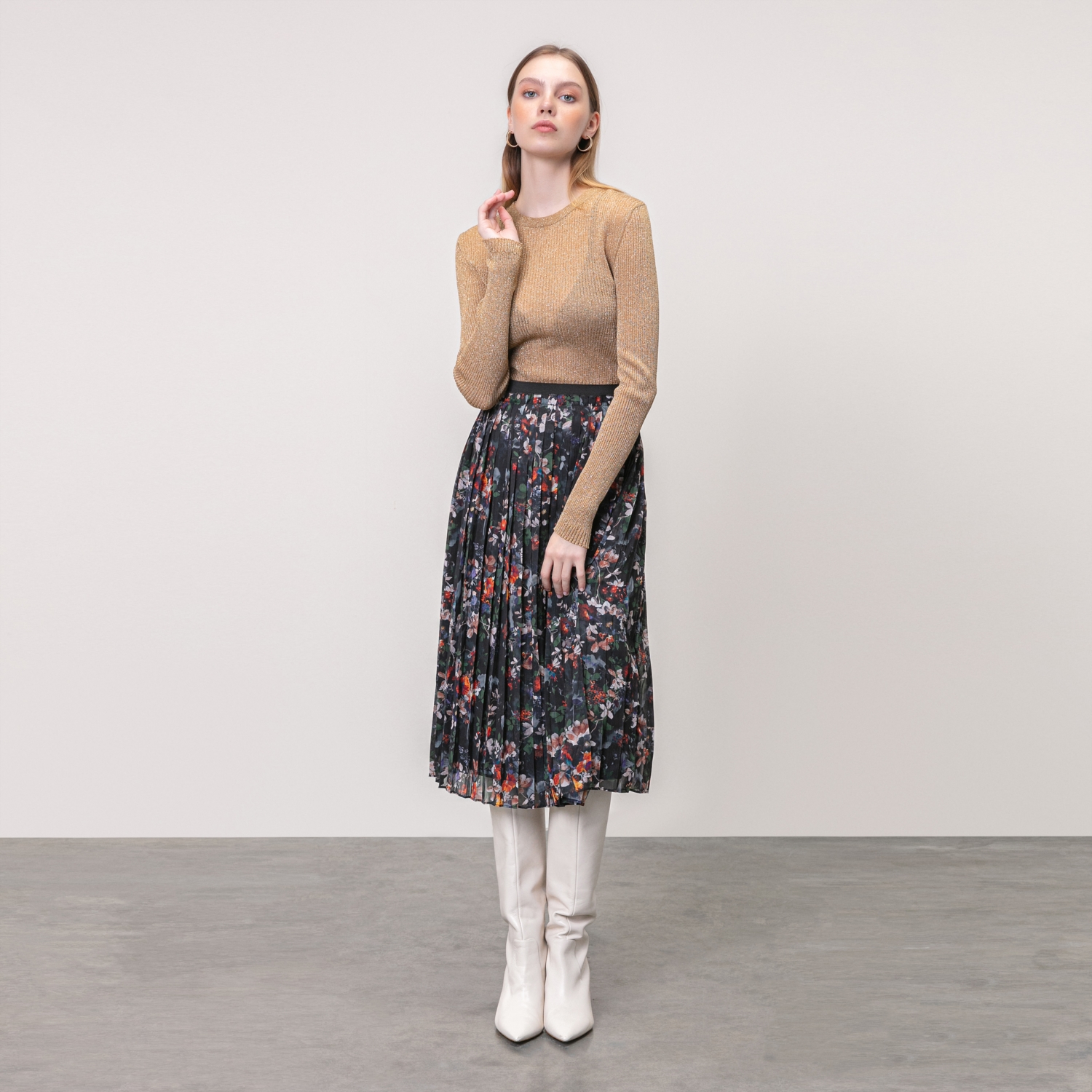 ÇİÇEK DESENLİ PİLELİ MİDİ ETEK