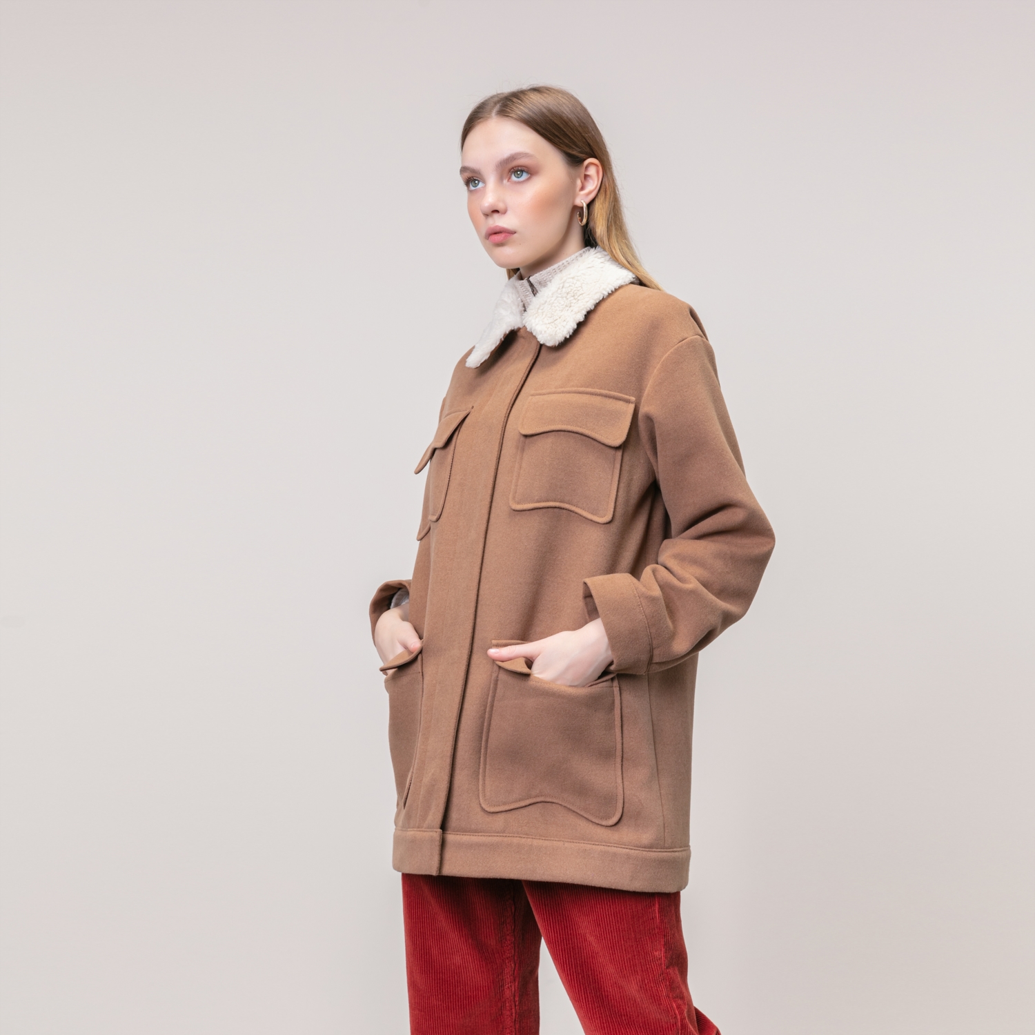 KÜRK YAKA CEPLİ KABAN