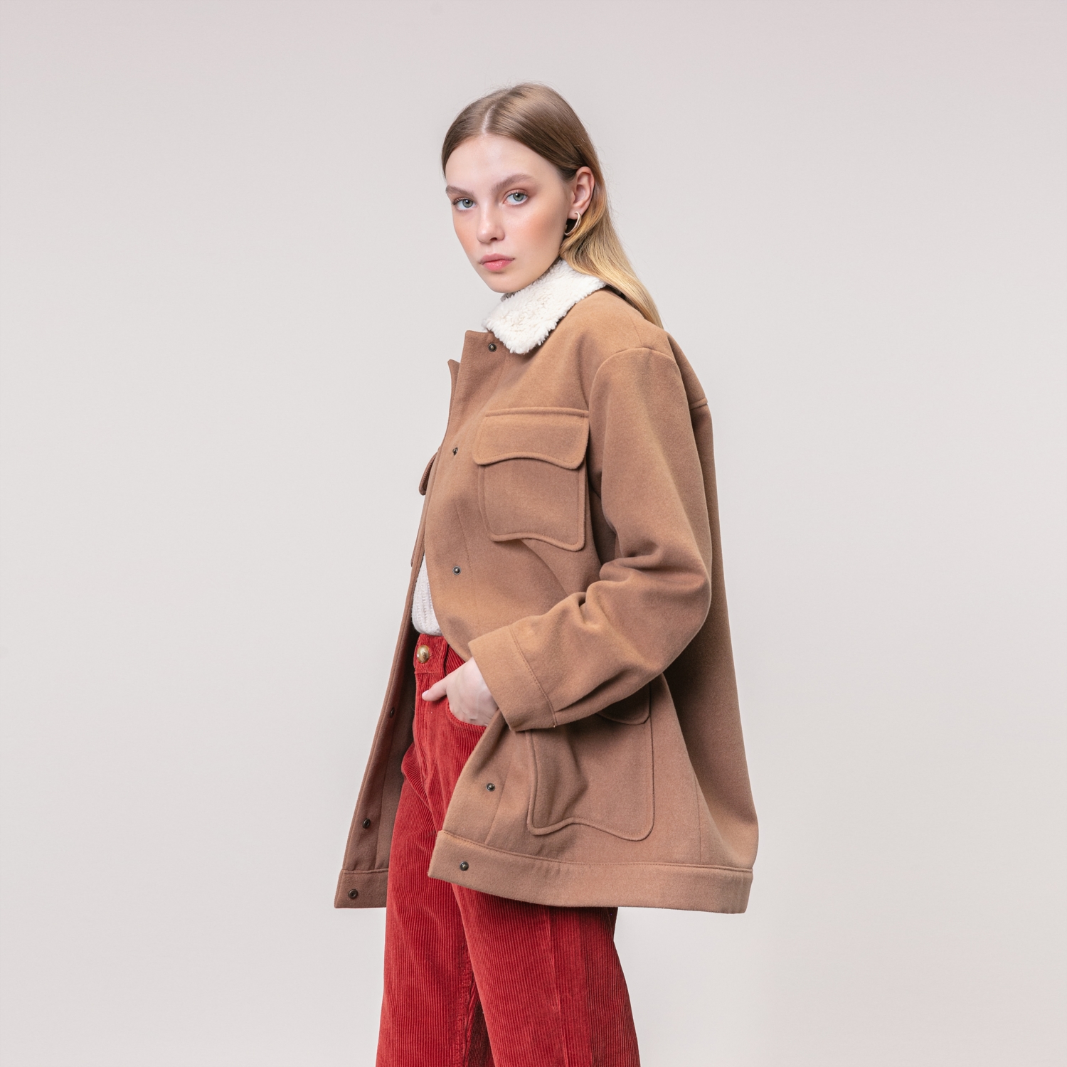 KÜRK YAKA CEPLİ KABAN